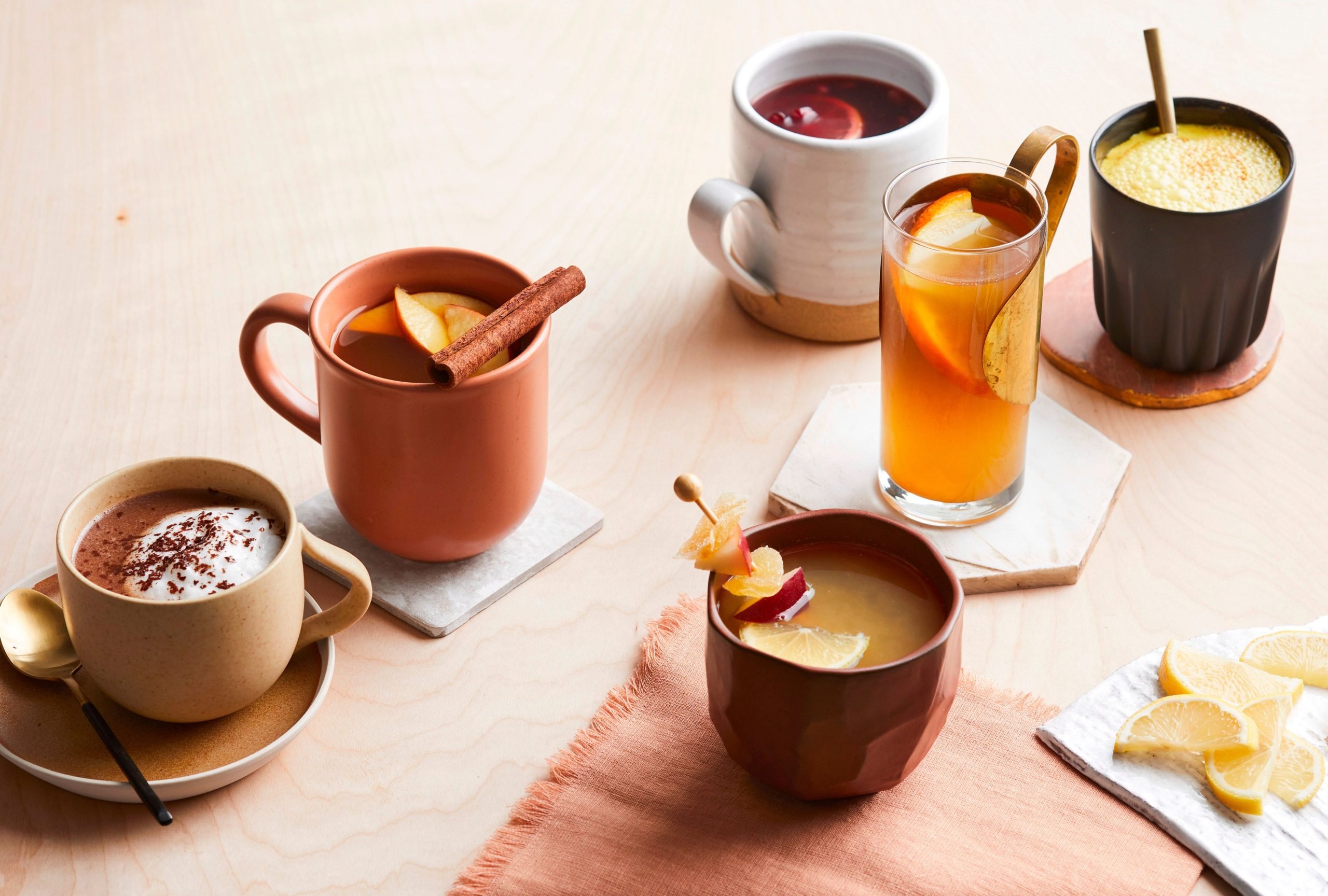 5 Simple Apple Beverages You Can Prepare at Home That Captivate the Essence of Autumn