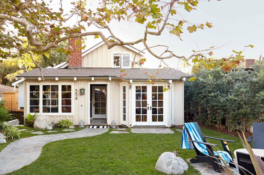 small home exterior yard with firepit