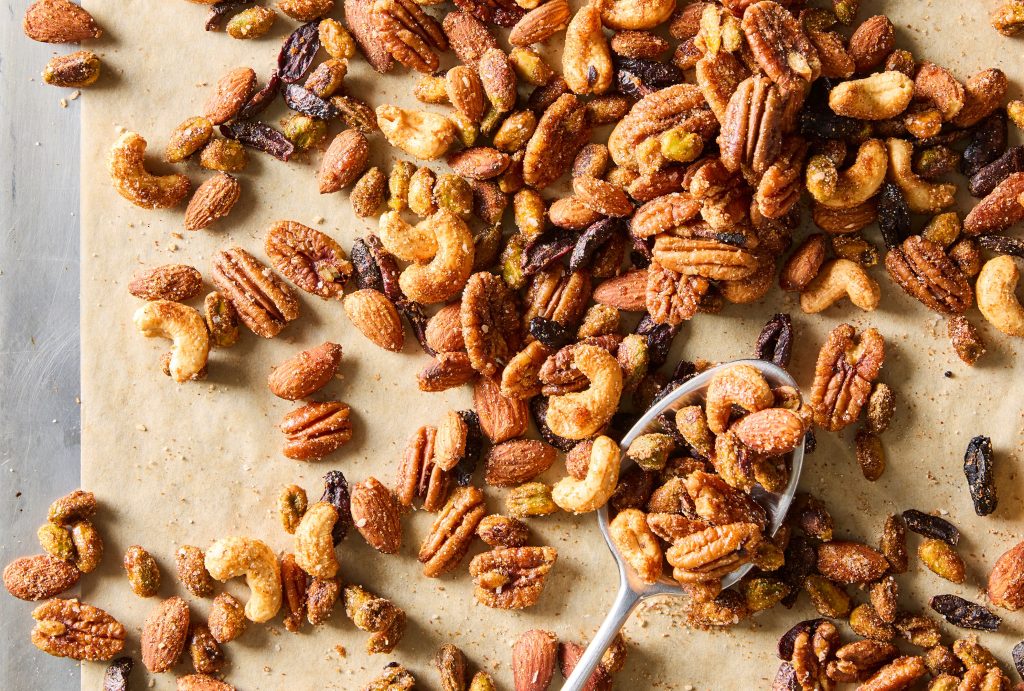 Sweet and Spicy Roasted Nut and Olive Oil Mix